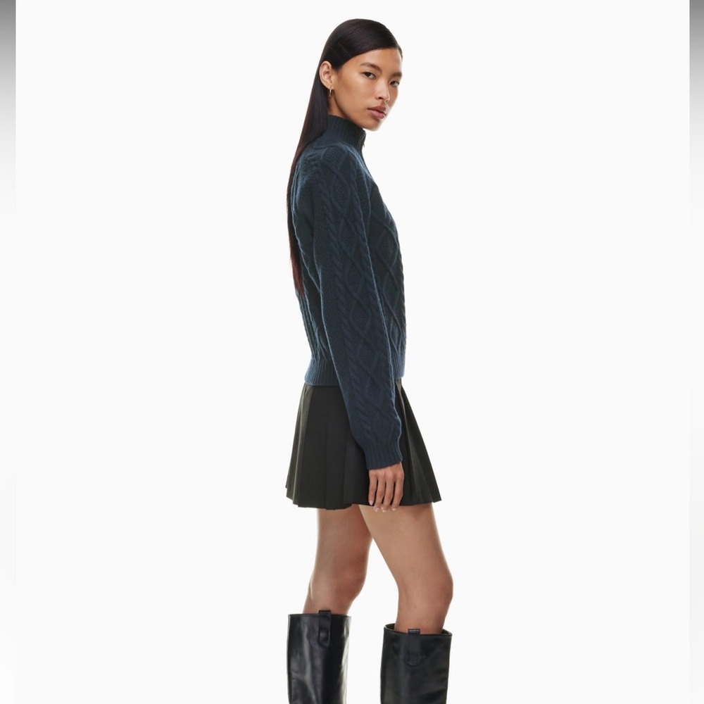 Aritzia - Sunday Best Sweater - Admiral (Navy)